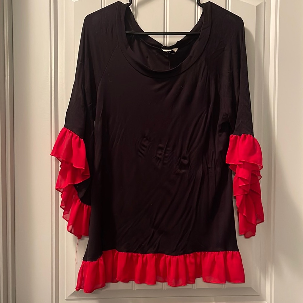 Super cute boutique top!